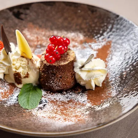 Sonne 3* Superior ホテル